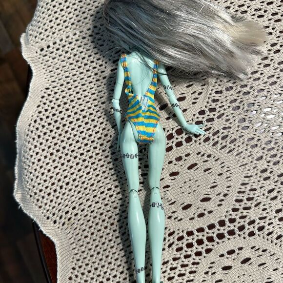 Monster High Frankie Stein Gloom Beach Doll Mattel - Picture 3 of 7